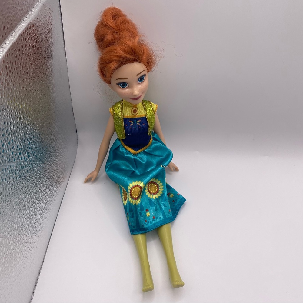 Disney Anna Doll with Blue and Gold Dress - Picture 2 of 13